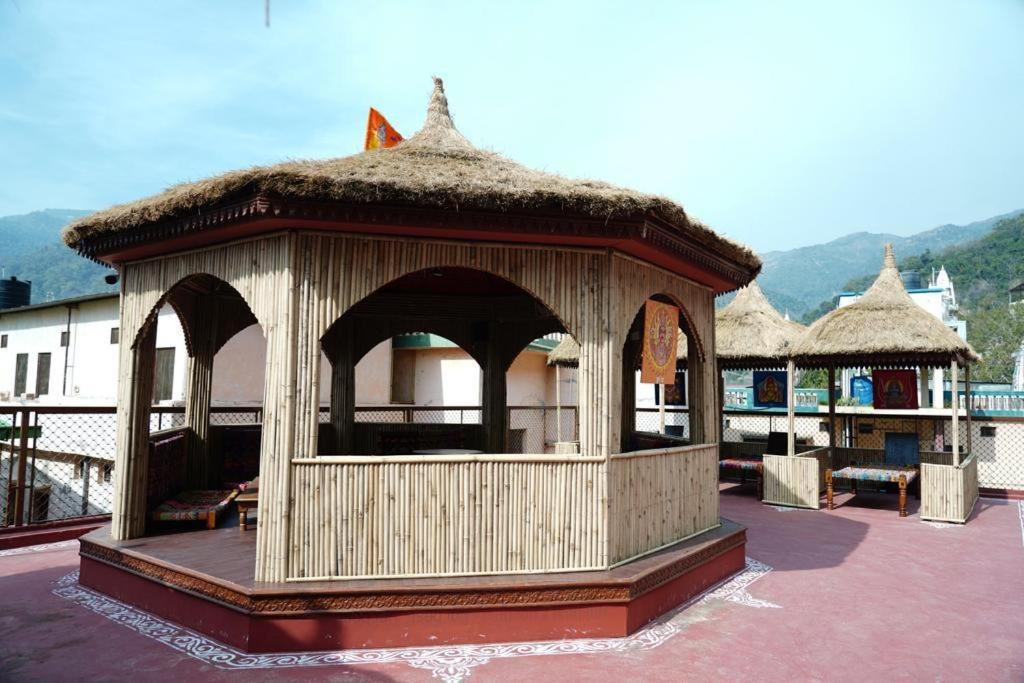 Hotel Vedic Dham Ganga à Rishīkesh Extérieur photo